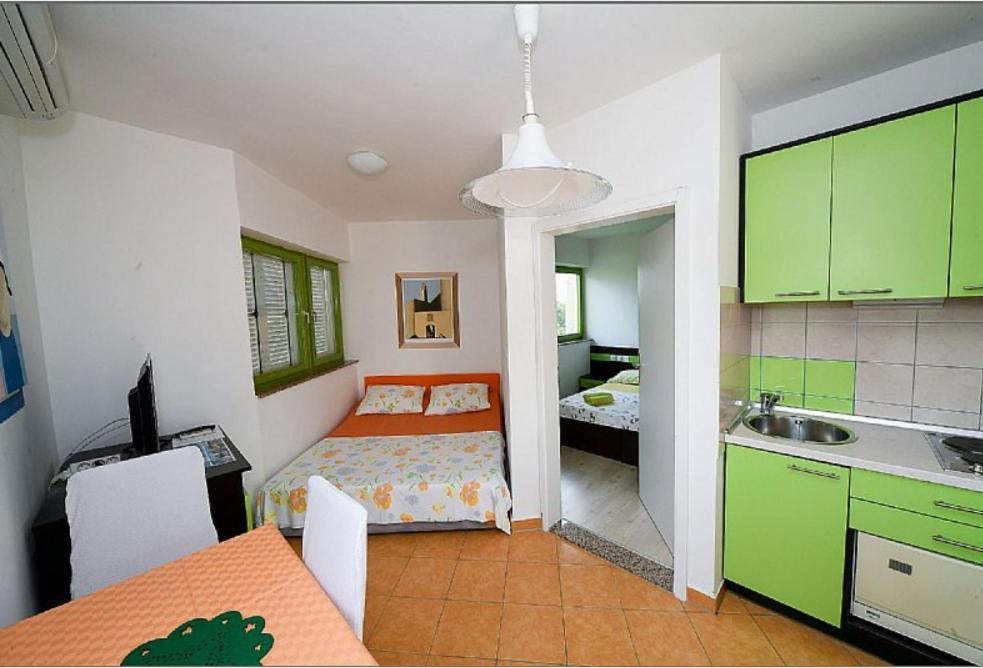 Apartments Dvori Novalja Exterior photo