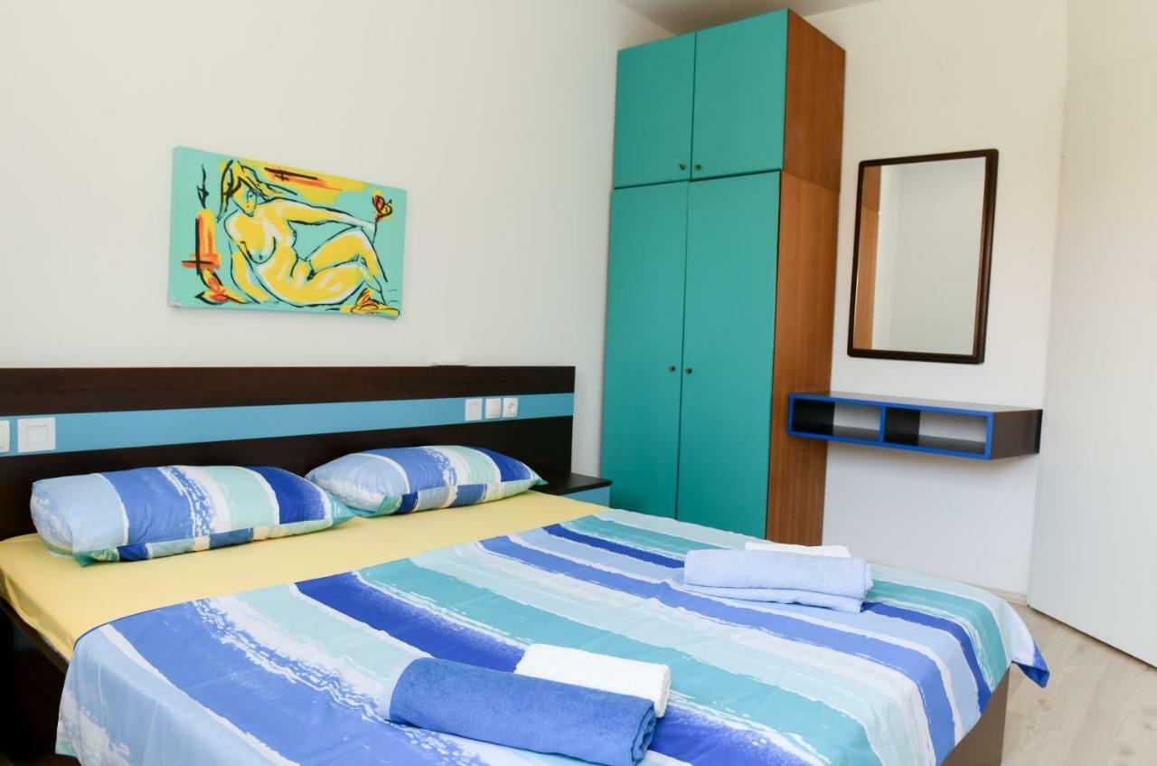 Apartments Dvori Novalja Room photo