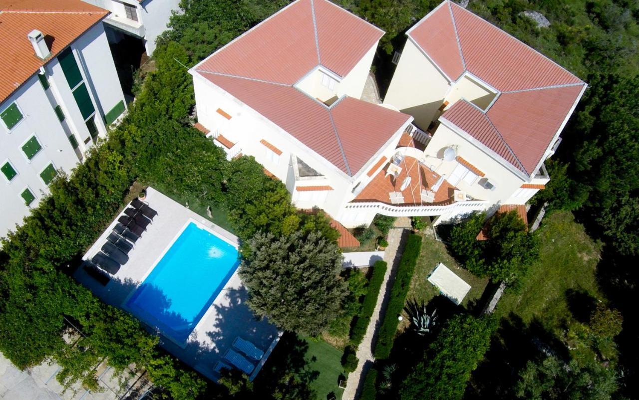 Apartments Dvori Novalja Exterior photo